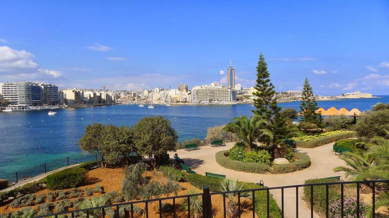 Luxe Apartment With Valletta And Harbour Views Sliema Exterior foto