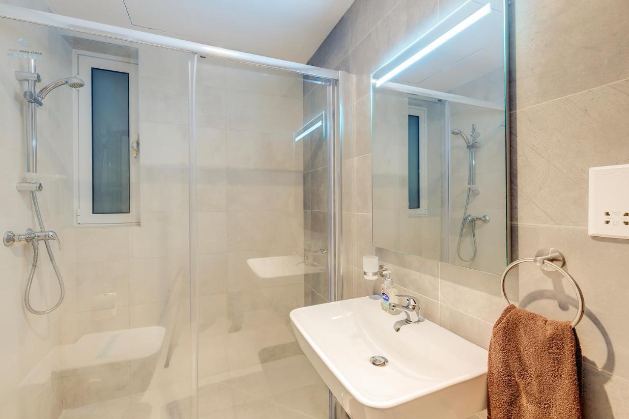 Luxe Apartment With Valletta And Harbour Views Sliema Exterior foto