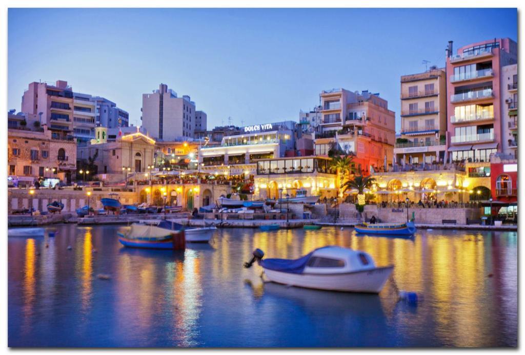 Luxe Apartment With Valletta And Harbour Views Sliema Exterior foto